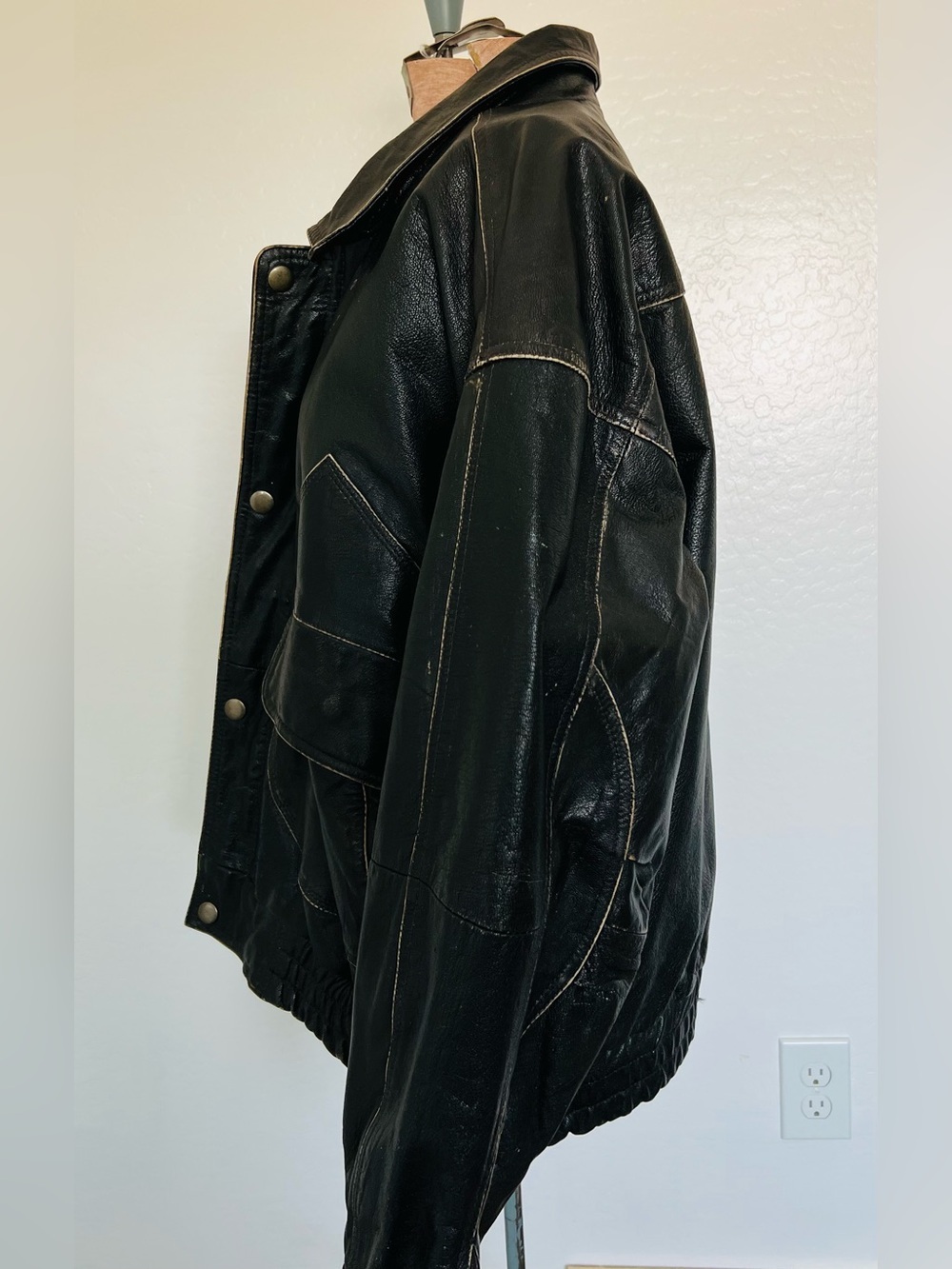 Vintage Urban Equipment Black Faux Leather Bomber Jacket Plaid Lined Men’s L - Picture 2 of 11